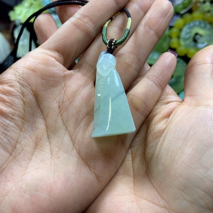 【闪购商品】蛇纹石玉颈饰未镶嵌