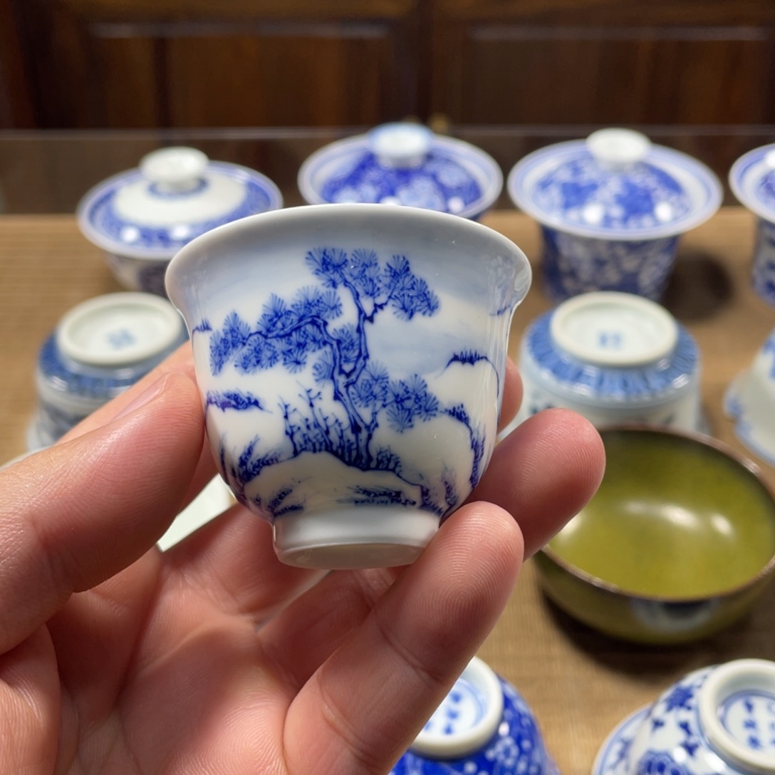 段氏青花雪景小铃铛杯