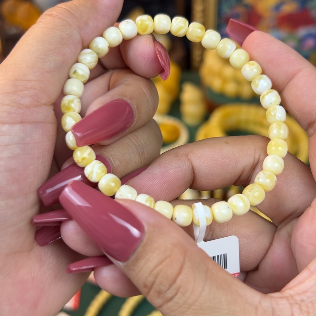 未镶嵌琥珀珠宝奇石