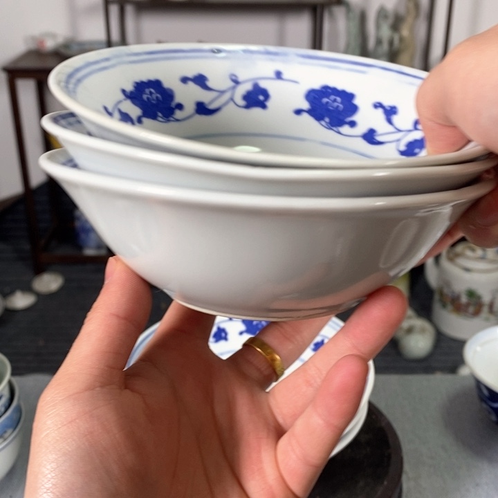 摆件景德镇陶瓷青花蓝边碗