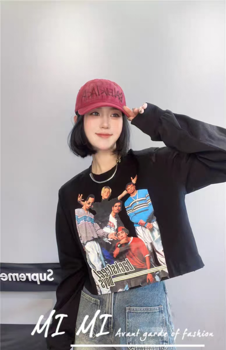 深圳MMOUHUO新款宽松人像印花卫衣