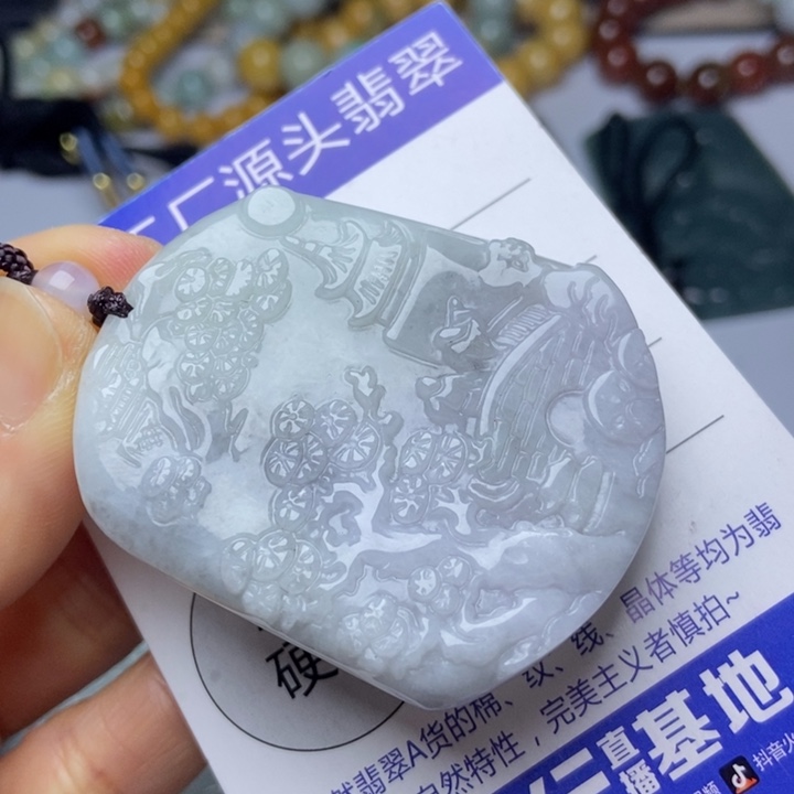 翡翠颈饰未镶嵌翡翠