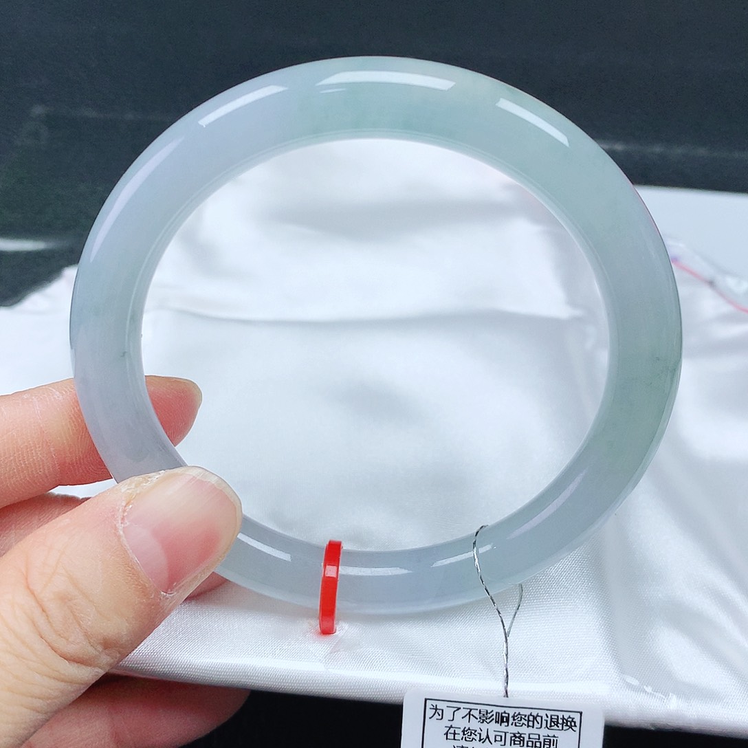 翡翠手镯未镶嵌57圈