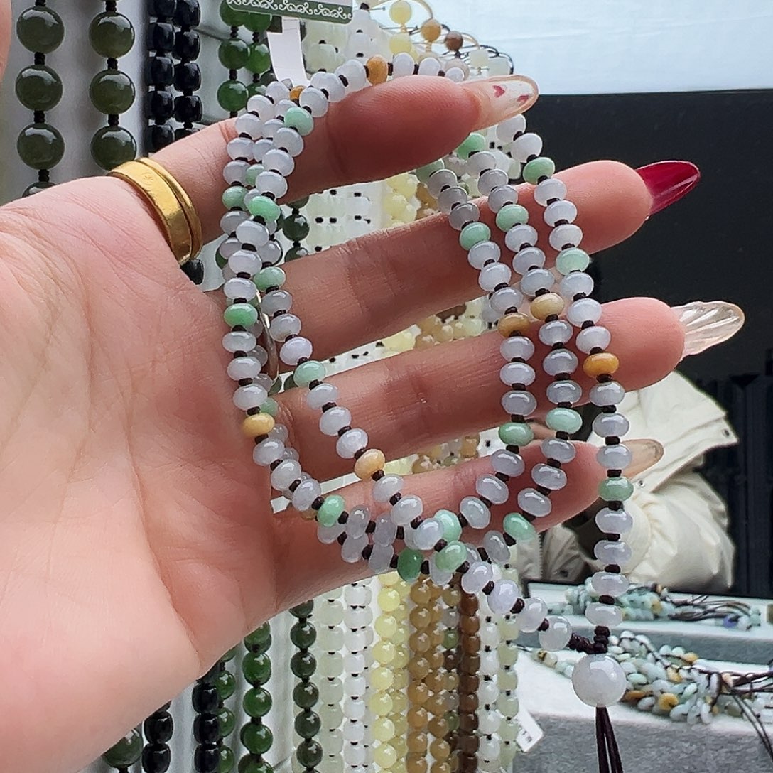 S***q翡翠未镶嵌颈饰60厘米