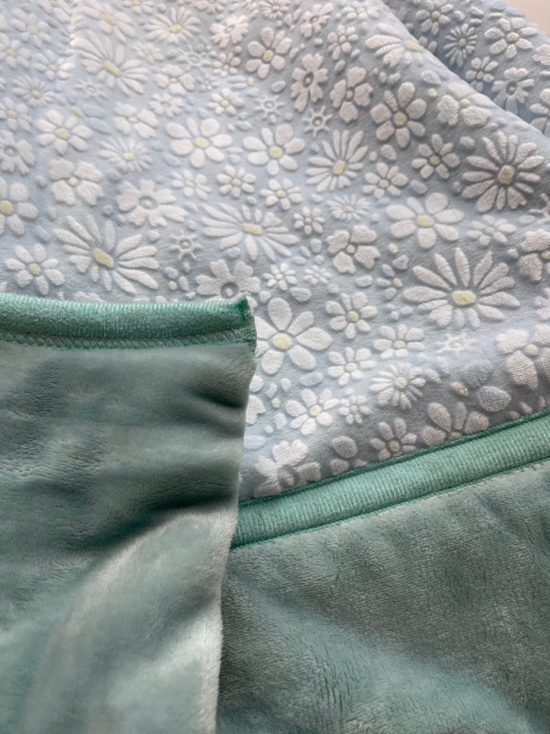 蓝色小雏菊牛奶绒石墨烯200*230cm双人被