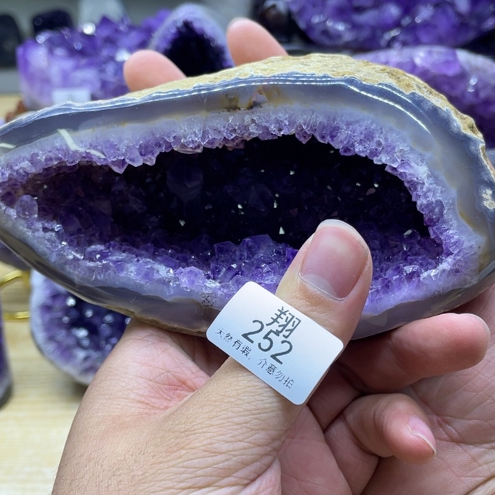 未镶嵌水晶大型摆件（非配饰）
