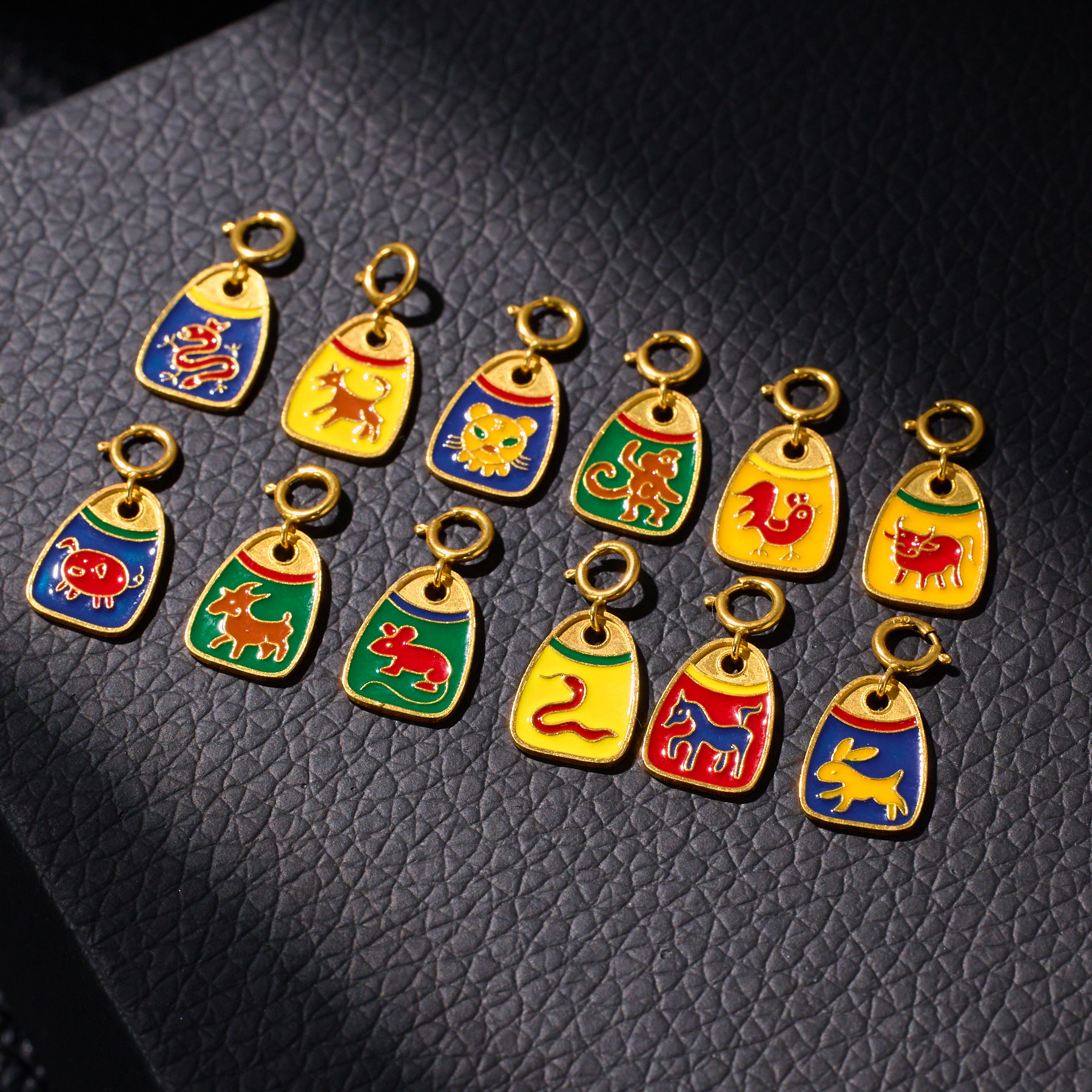【歪歪】（素金）十二生肖吊坠*18K金镶嵌（多样性发一）XB-H9967
