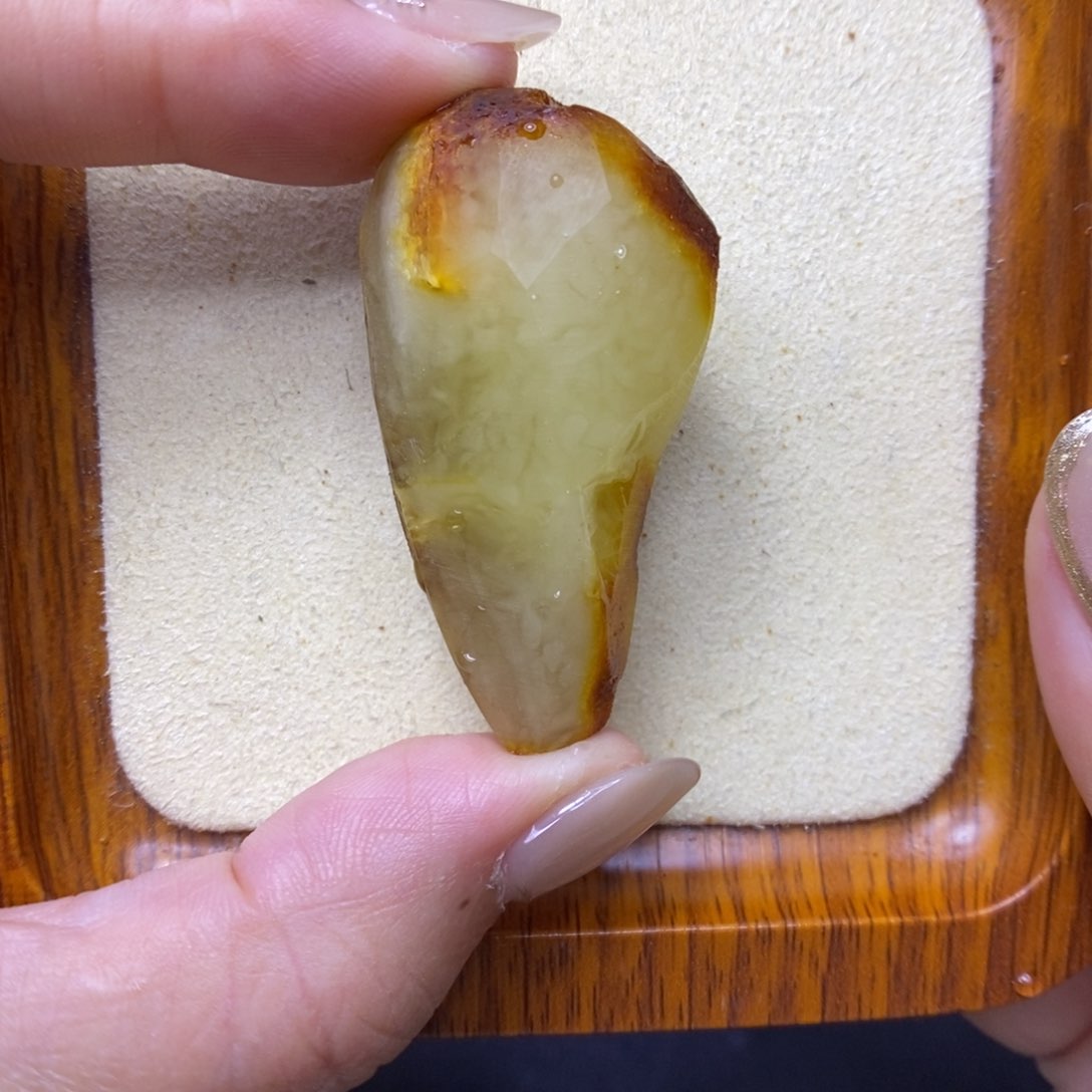 蜜蜡未镶嵌珠宝奇石敏