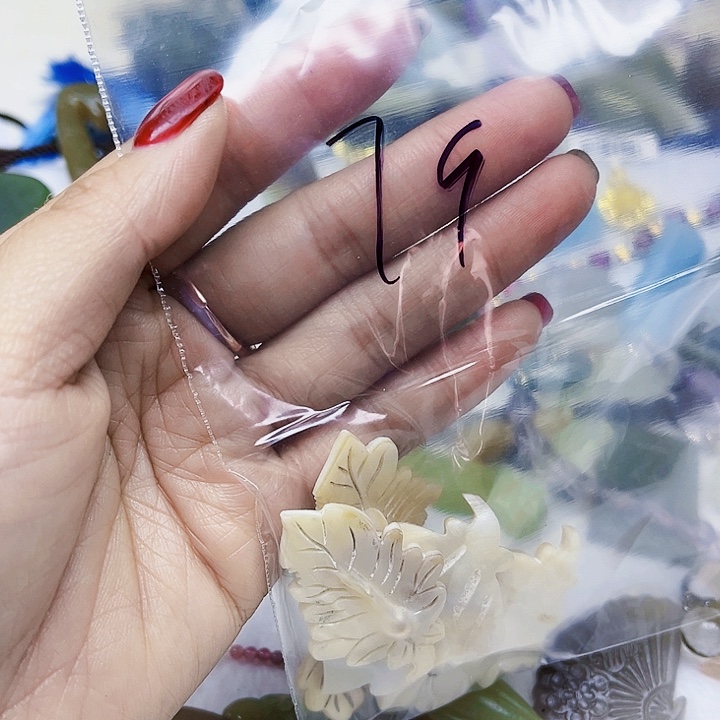 呀***六和田玉（糖玉）未镶嵌珠宝半成品