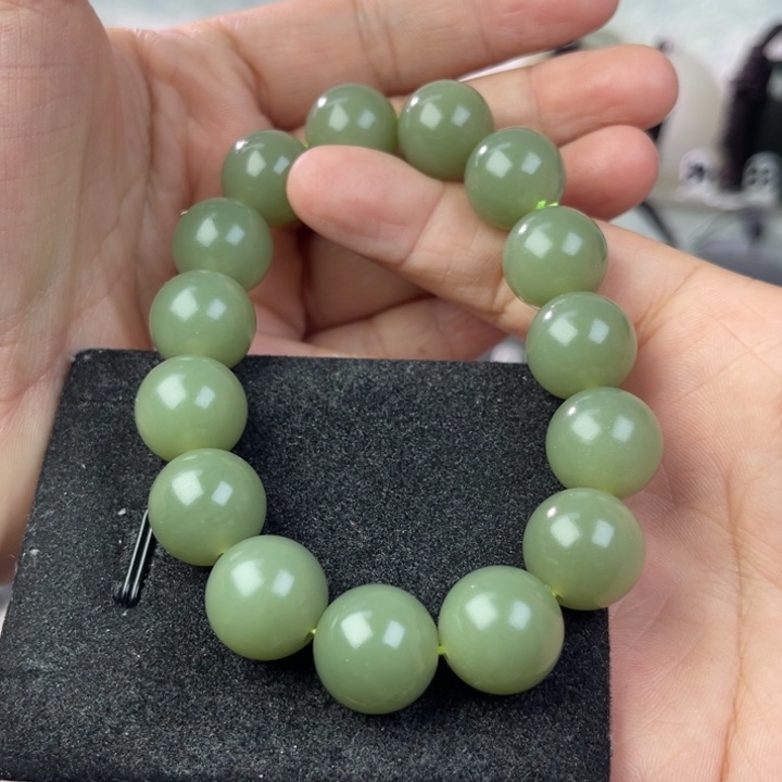 和田玉手串未镶嵌振*