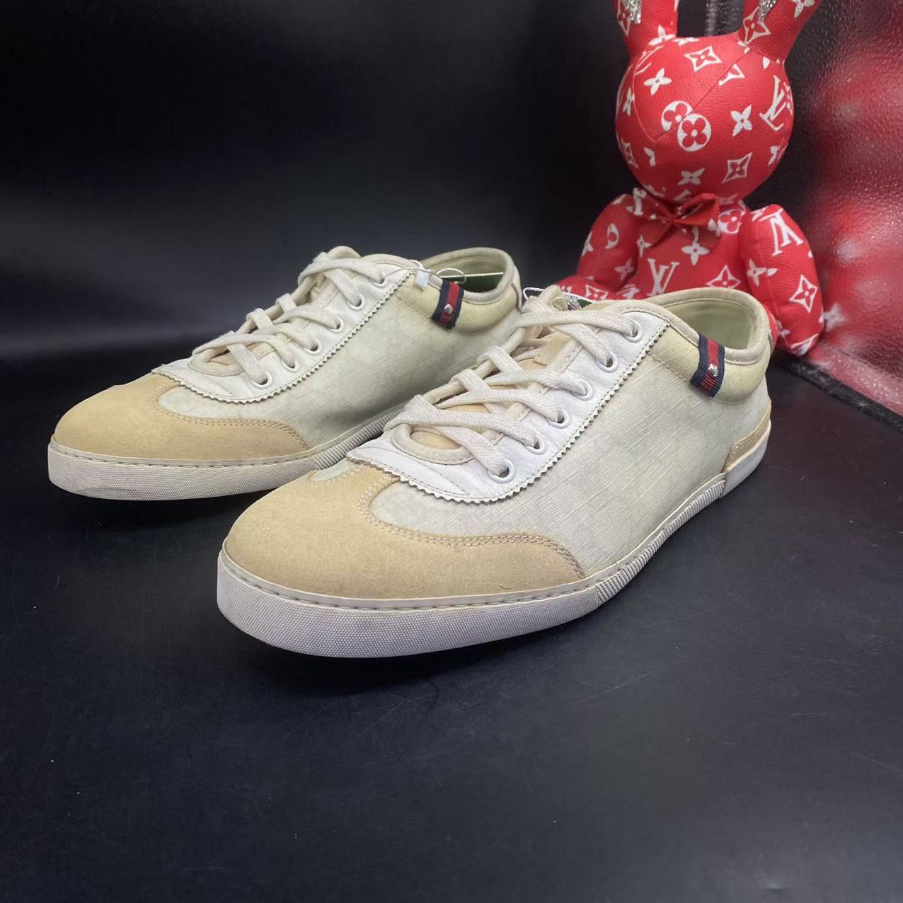 95新 GUCCI/古驰 【AO福利】 42欧码 男卡其色麂皮德训休闲鞋ao417