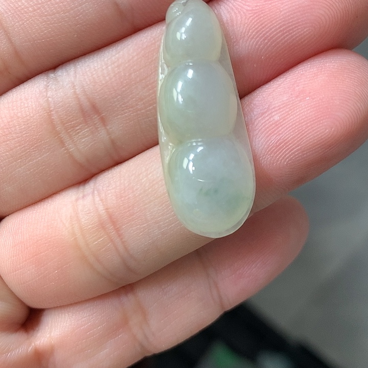 翡翠颈饰未镶嵌豆子