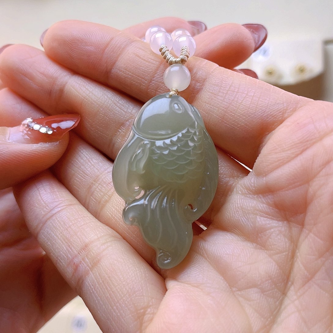 和田玉吊坠(赠链)未镶嵌陌*人