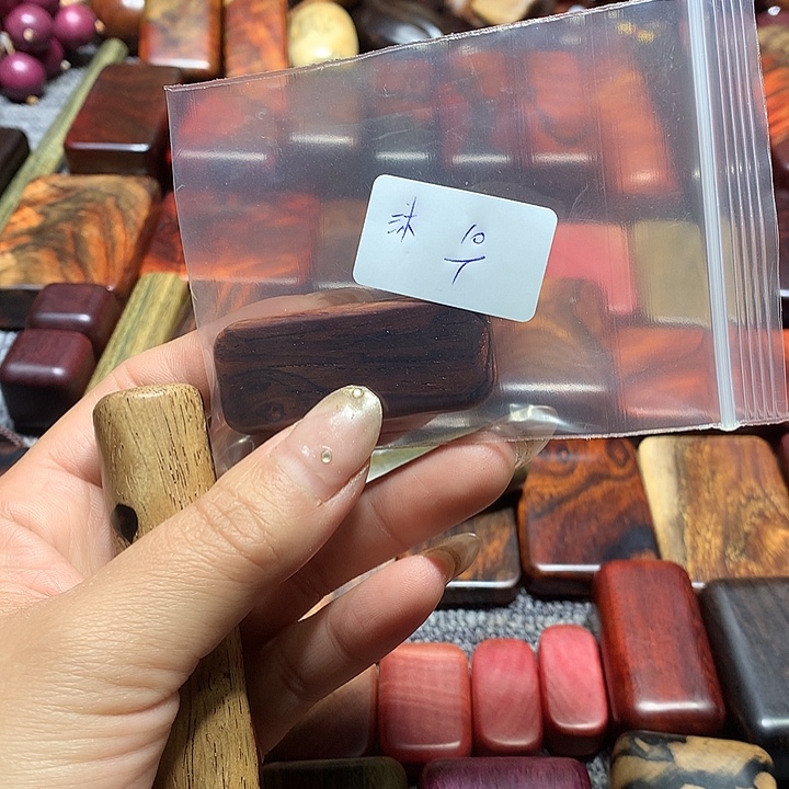 沐***宸紫檀木类端景台11111