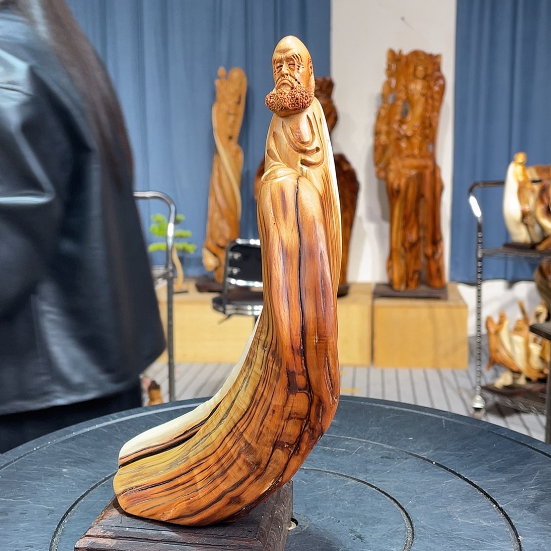 柏木（崖柏）随型艺术根雕