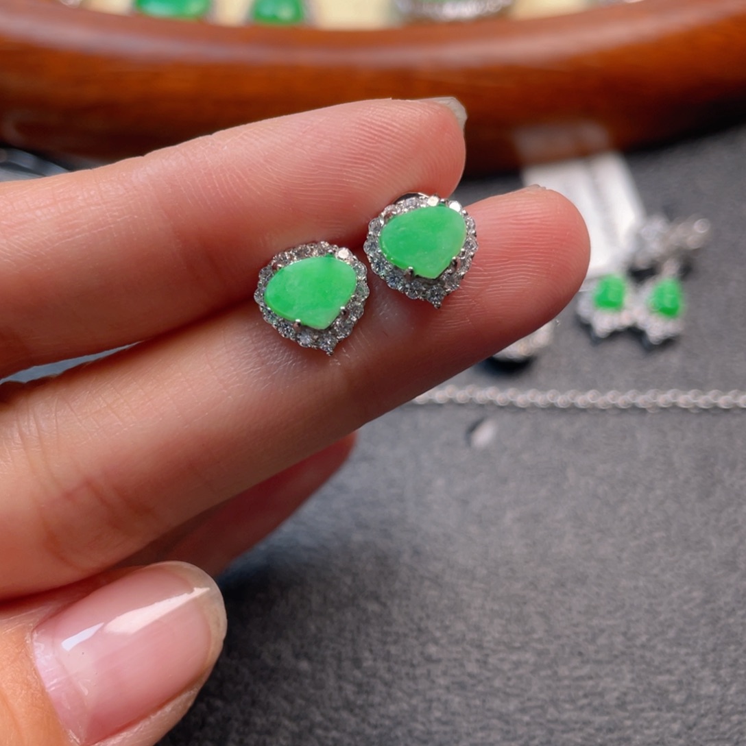 翡翠吊坠(不含链)银S925镶嵌耳钉