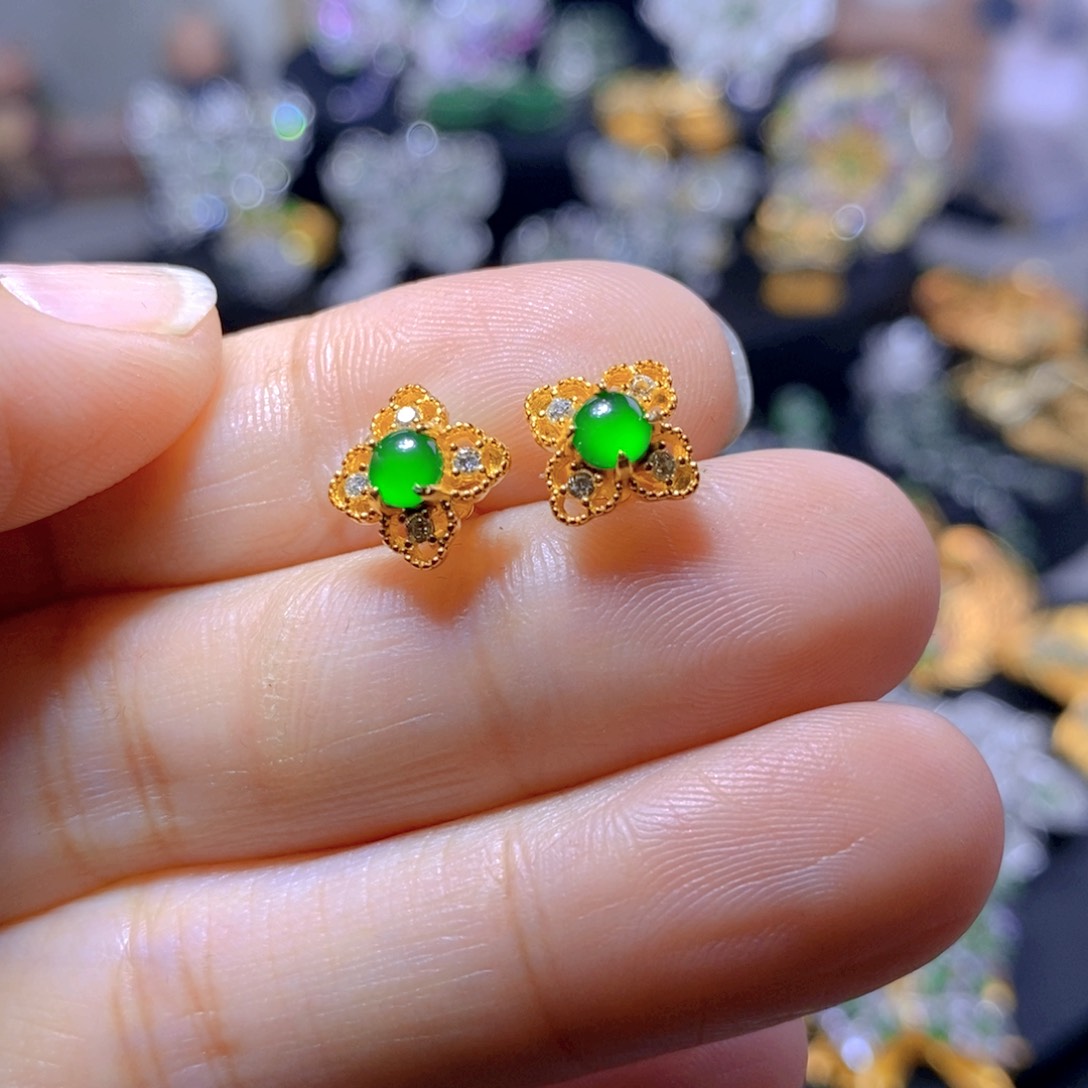 翡翠耳钉银S925镶嵌天然翡翠