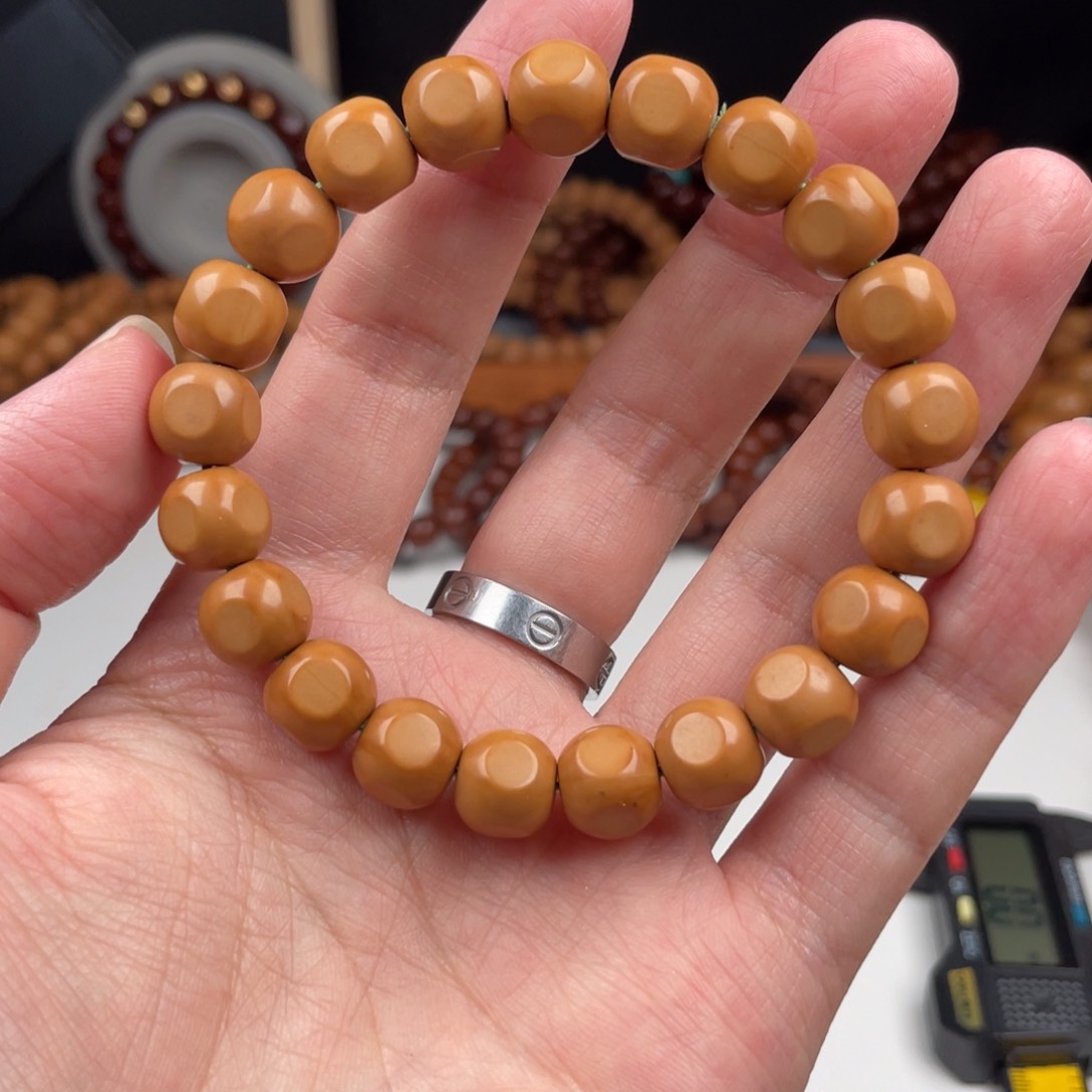 猴头核桃手串六方28.8泛油福利