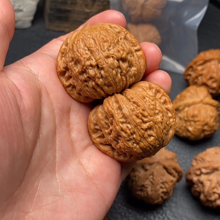 ****在吊坠文玩核桃用户40绣球