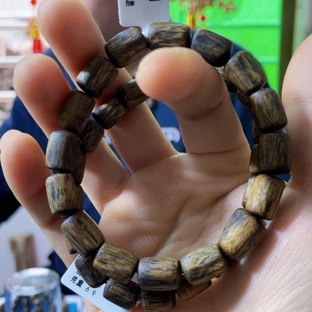 沉香手串海南老白棋桶珠单圈0.9/8克多样性发一
