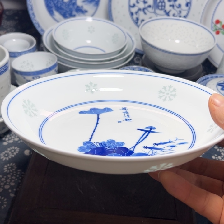 陶手绘雕刻8寸荷花盘子