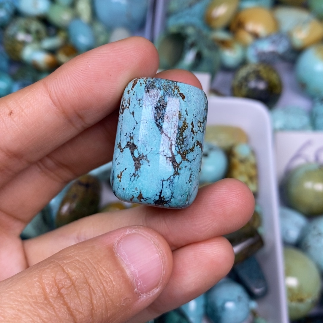 绿松石未镶嵌挂件