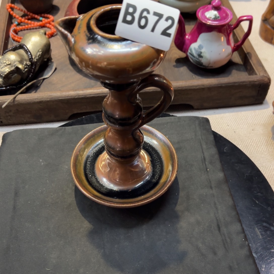 罐蓝*。油灯一个编号672