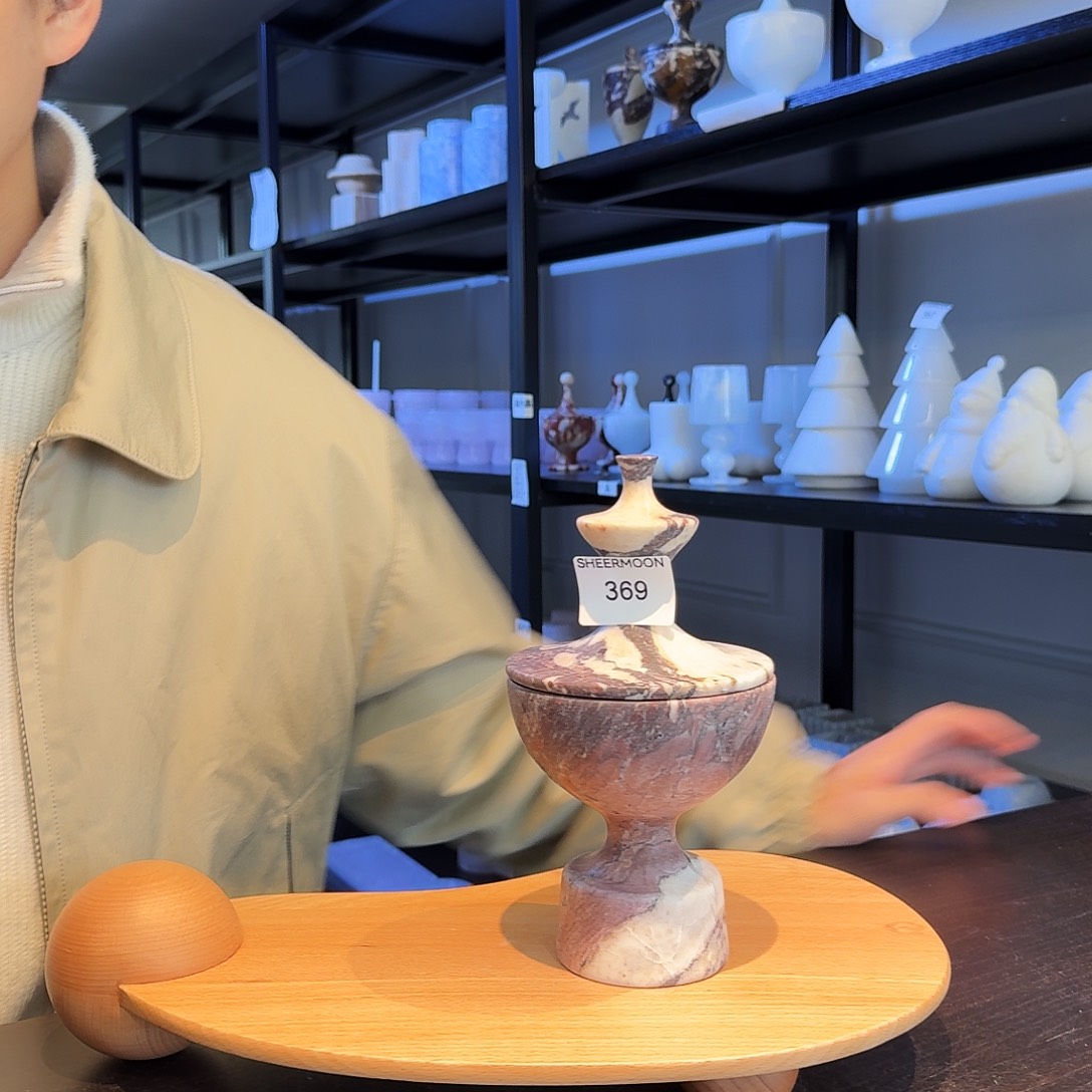 大理石369。   宝紫许愿池。     