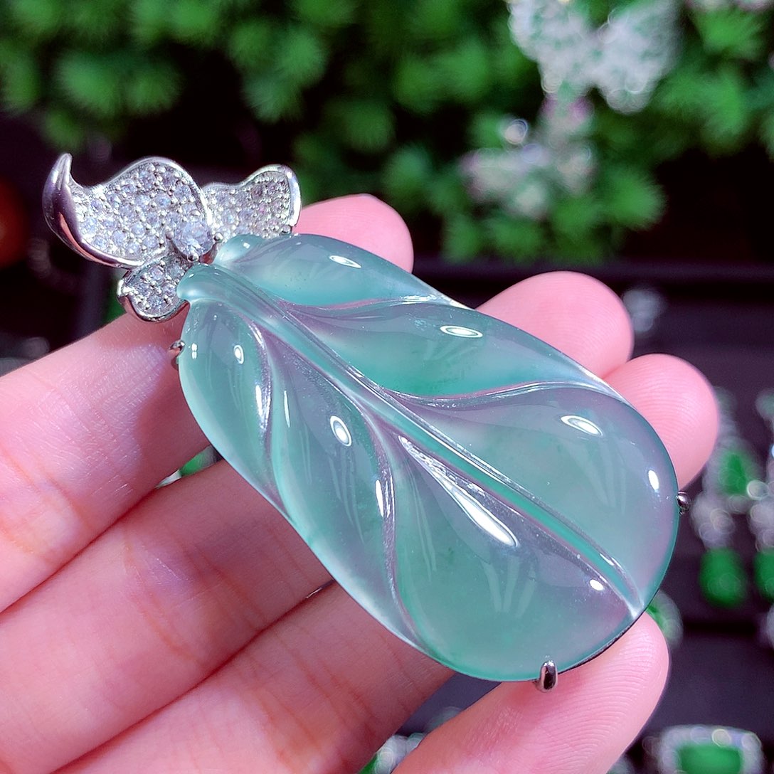 颈饰未镶嵌翡翠天然