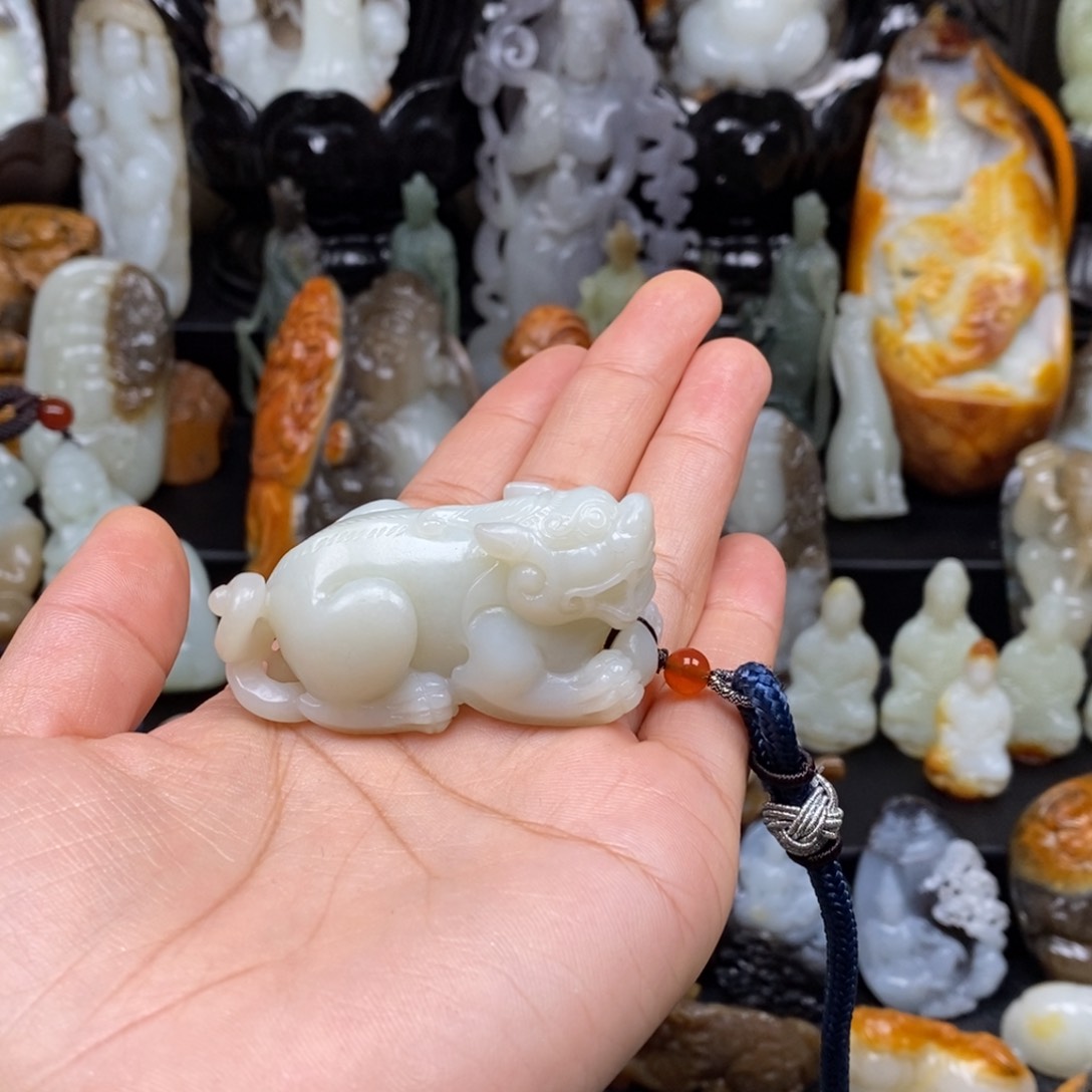 和田玉颈饰未镶嵌雄**1