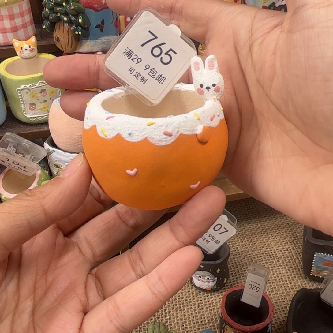 很***事765兔子花盆手绘花盆