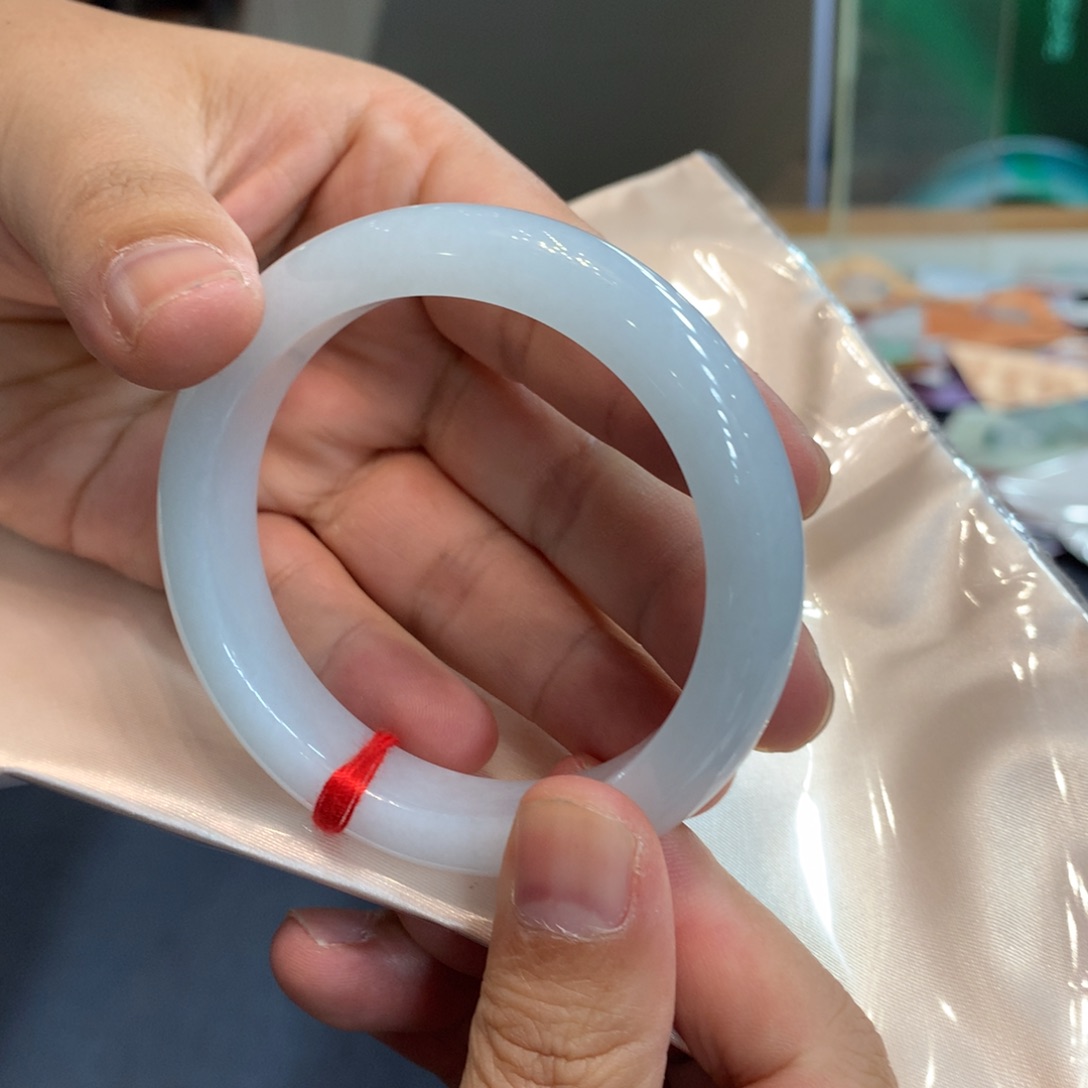 翡翠未镶嵌手镯手镯