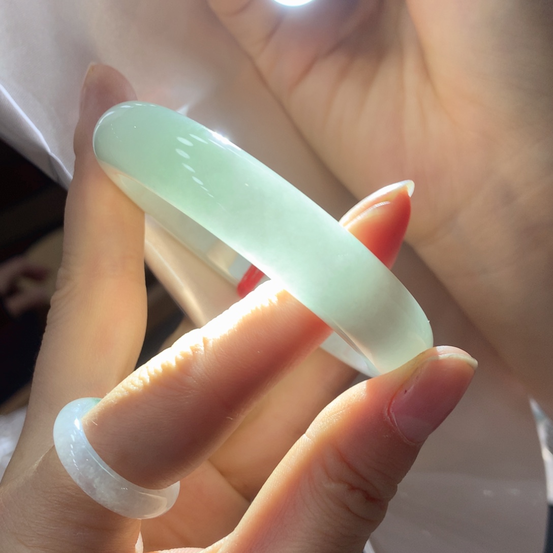 翡翠未镶嵌手镯买断