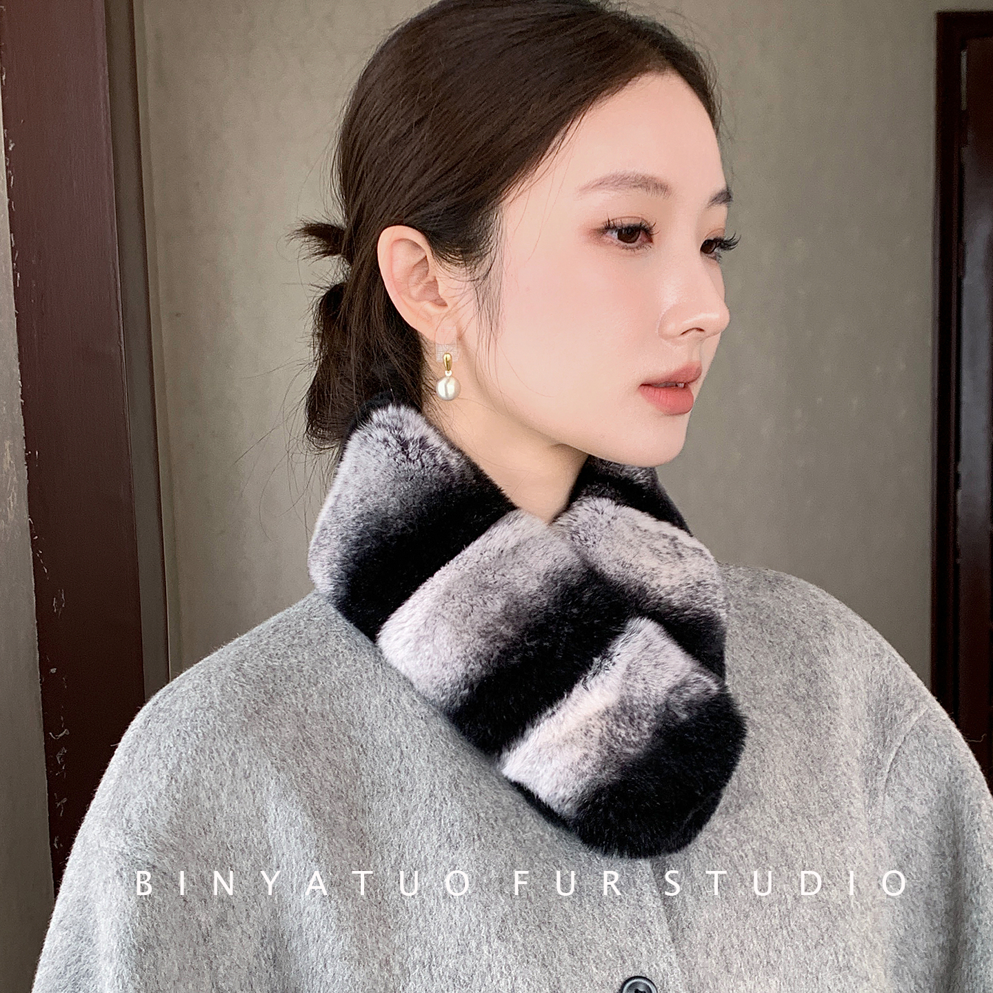 獭兔毛仿龙猫色真皮皮草围巾秋冬新款青紫蓝整皮兔毛短款气质围脖