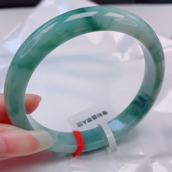 翡翠未镶嵌手镯56圈