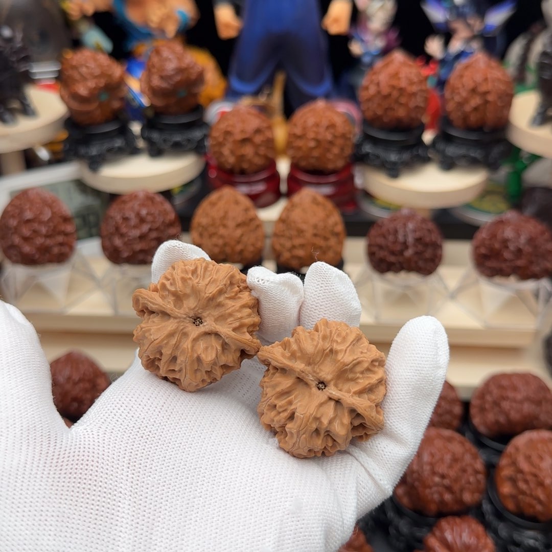 文玩核桃吊坠40全品白茶苹果园