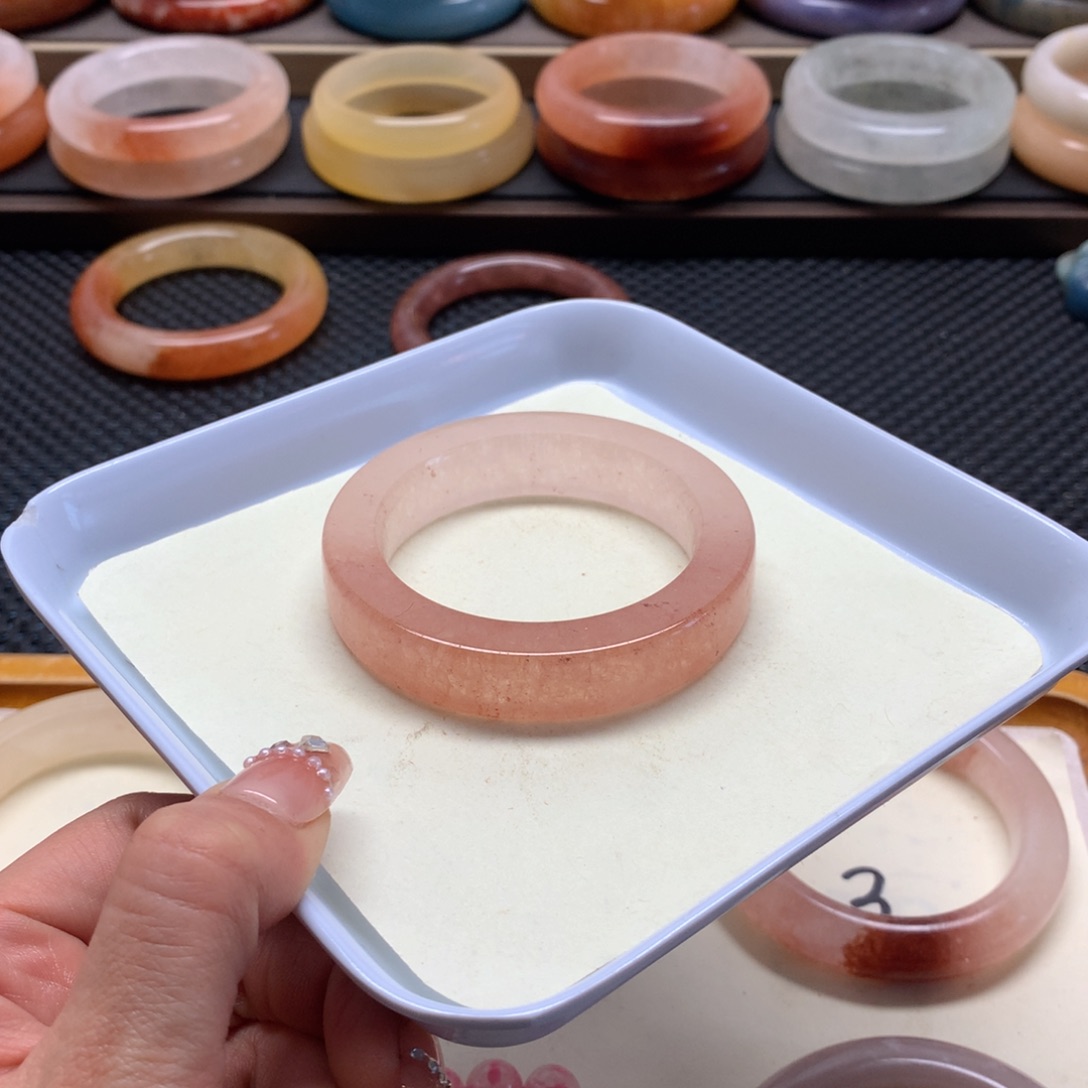 石英质玉手镯未镶嵌月****ᐝ