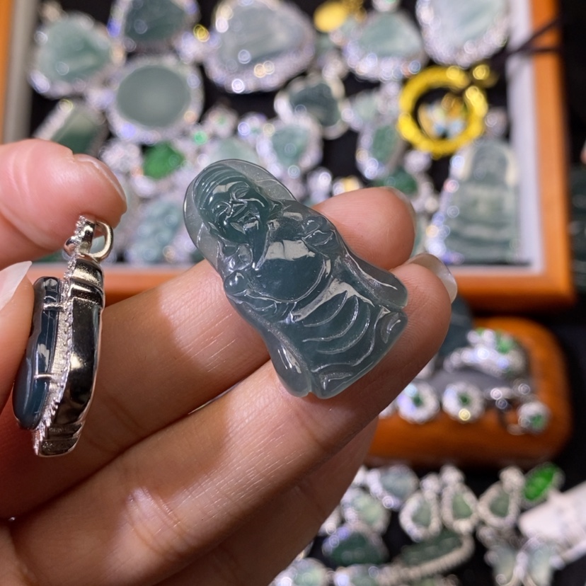 【闪购商品】翡翠颈饰未镶嵌天然