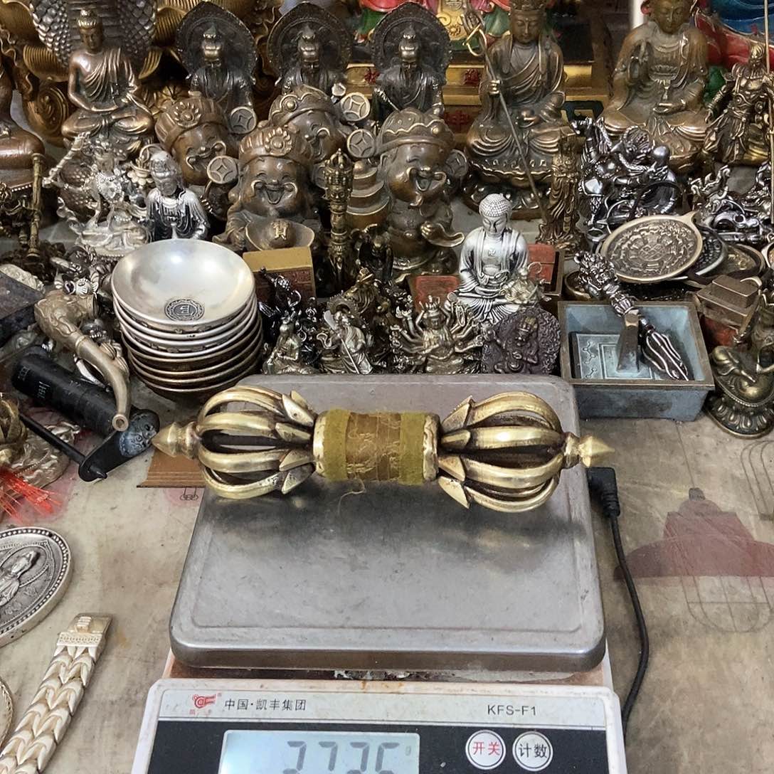 老杨黄铜摆件老杨黄铜摆件