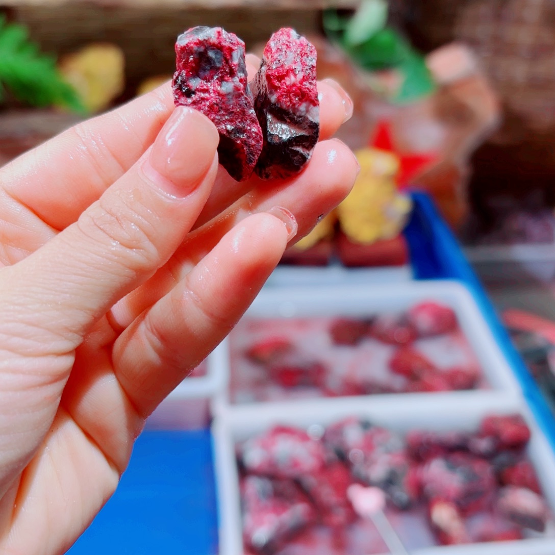 丽***容天然辰砂天然朱砂摆件