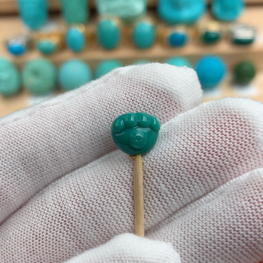 绿松石配饰未镶嵌