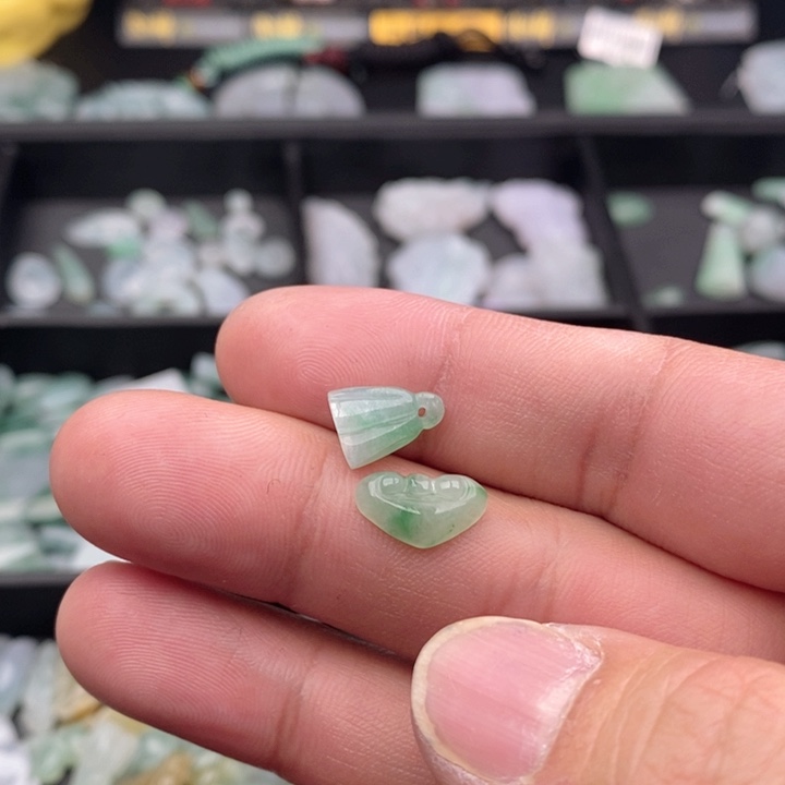 翡翠吊坠(不含链)未镶嵌?****.