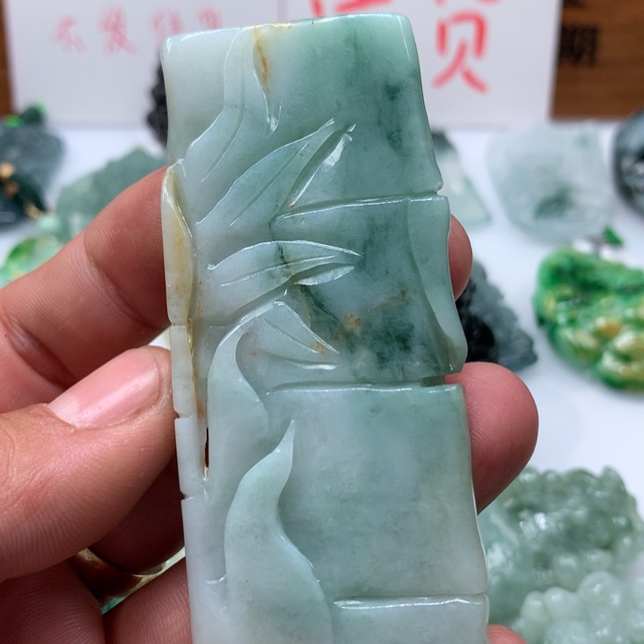 翡翠颈饰未镶嵌保真天然A货翡翠