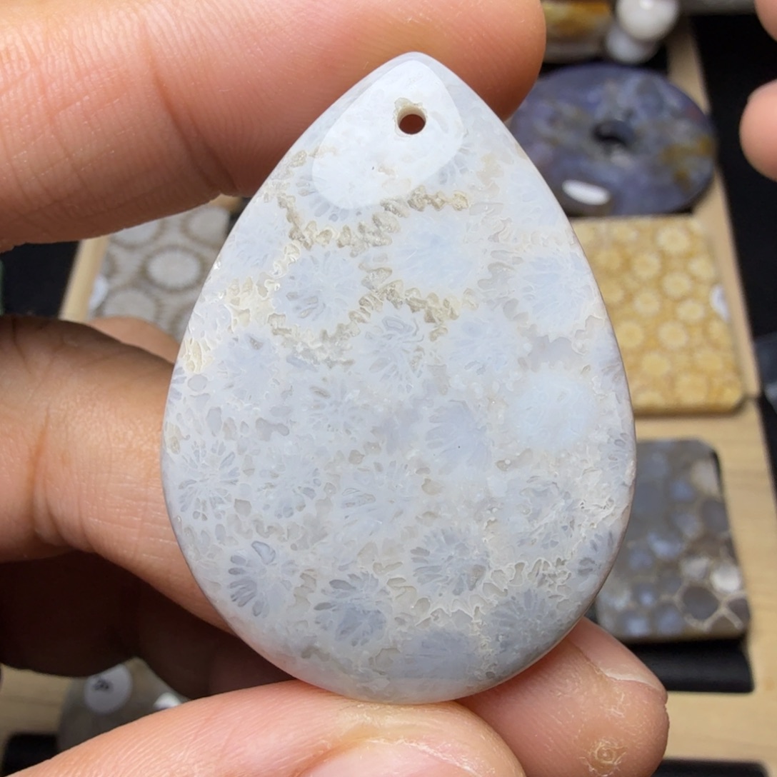 硅化玉未镶嵌纯天然色有机玉石保真色