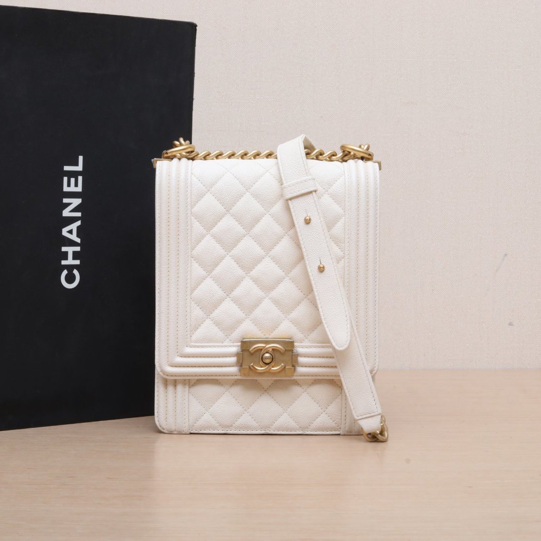 95新 Chanel/香奈儿 【娇】Leboy 竖版 19cm 米白色 868552