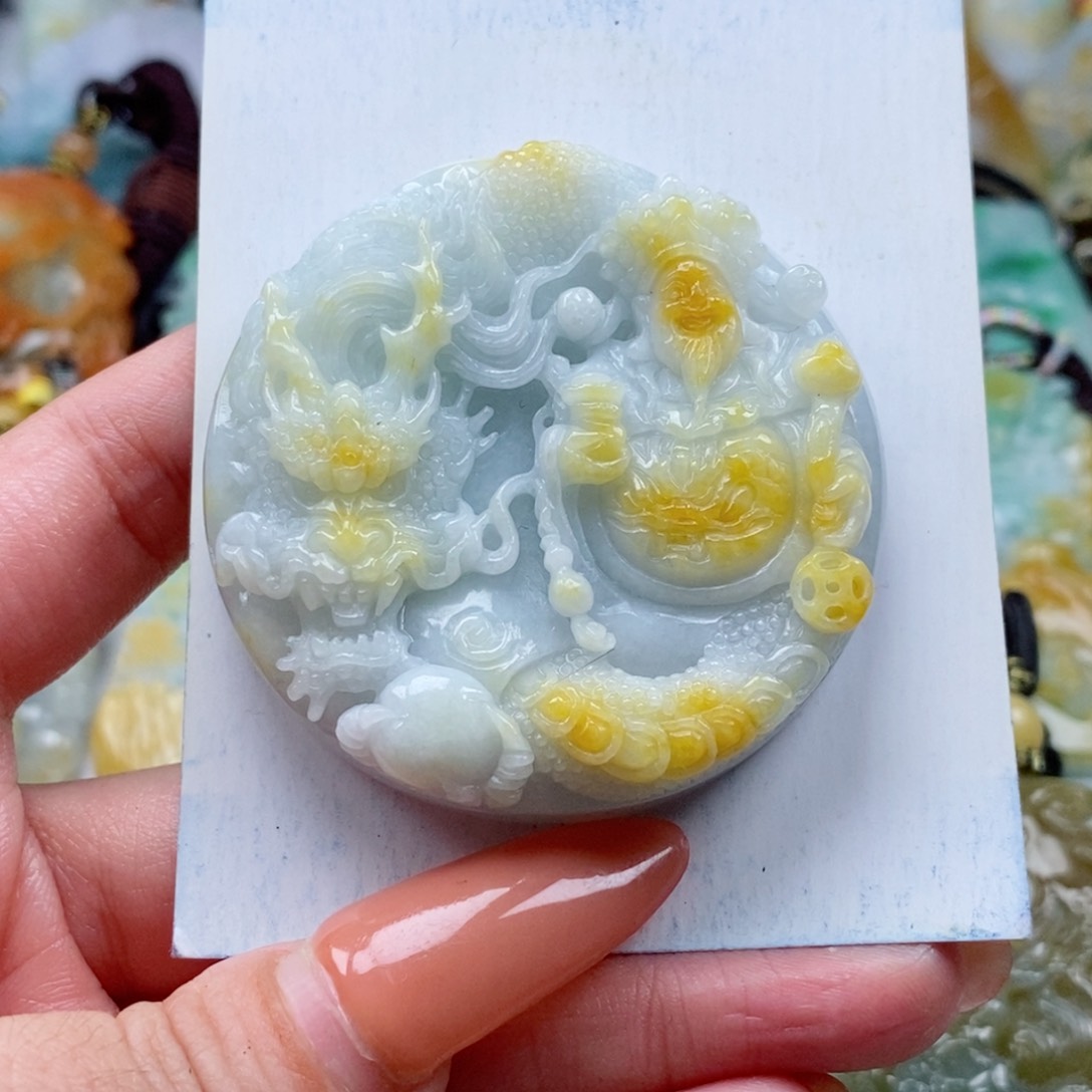 翡翠颈饰未镶嵌放**起翡翠