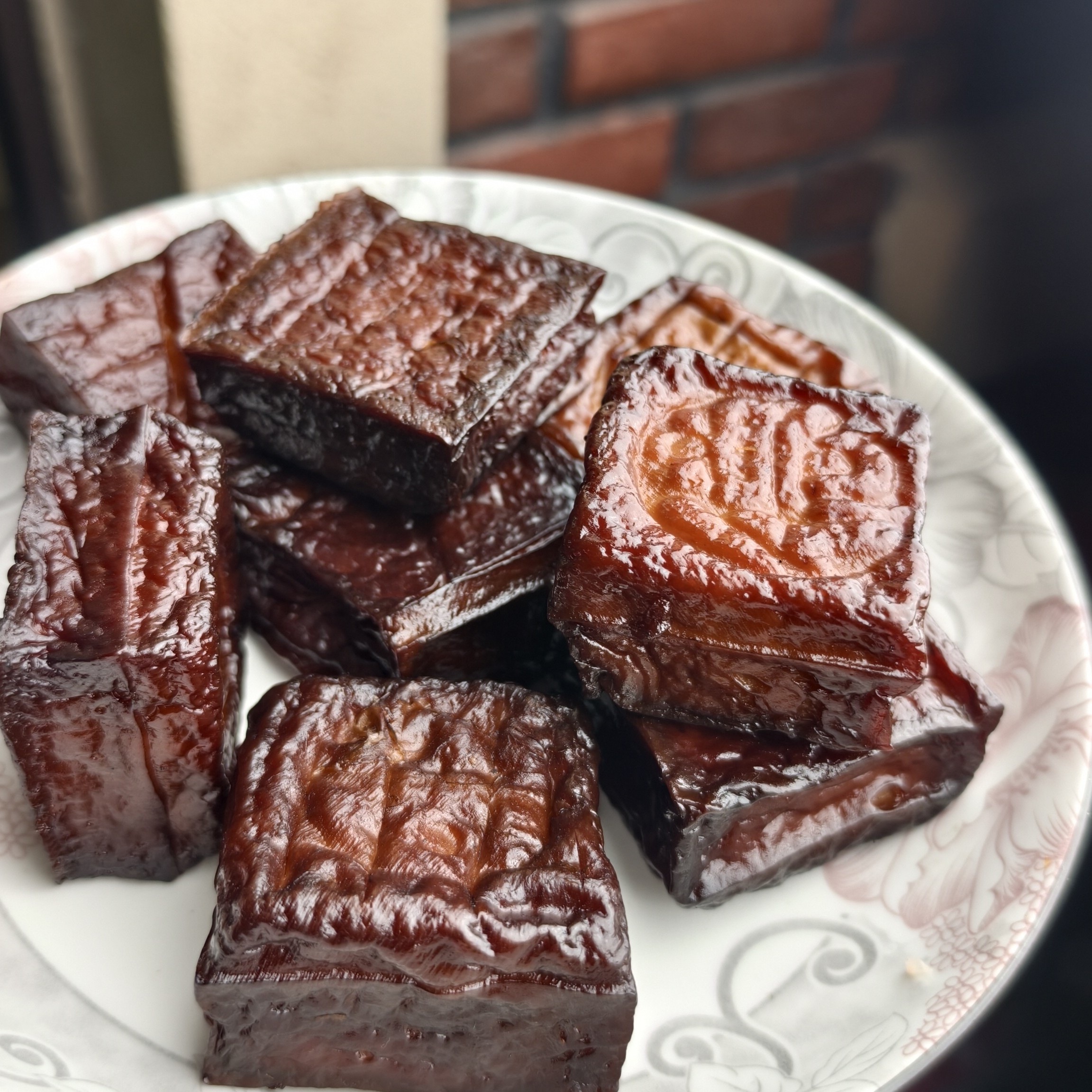 江西烟熏豆腐腊豆腐农家口味柴火熏制