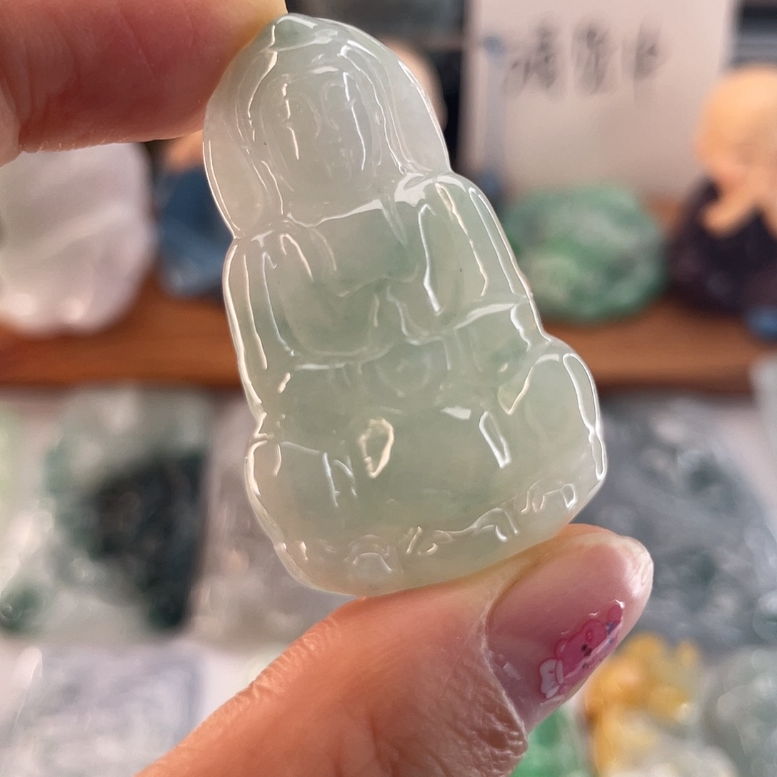 颈饰未镶嵌翡翠观音