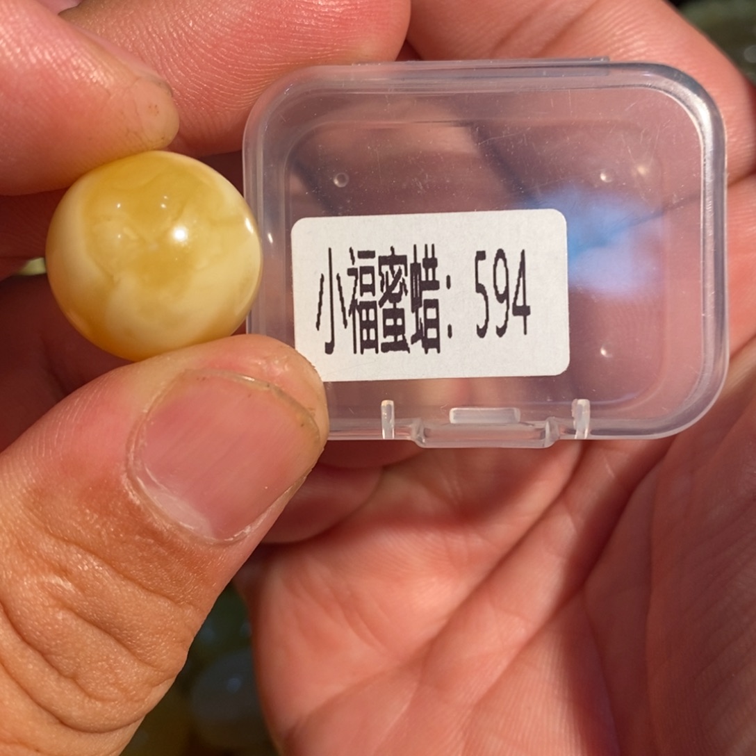 琥珀未镶嵌珠宝奇石594
