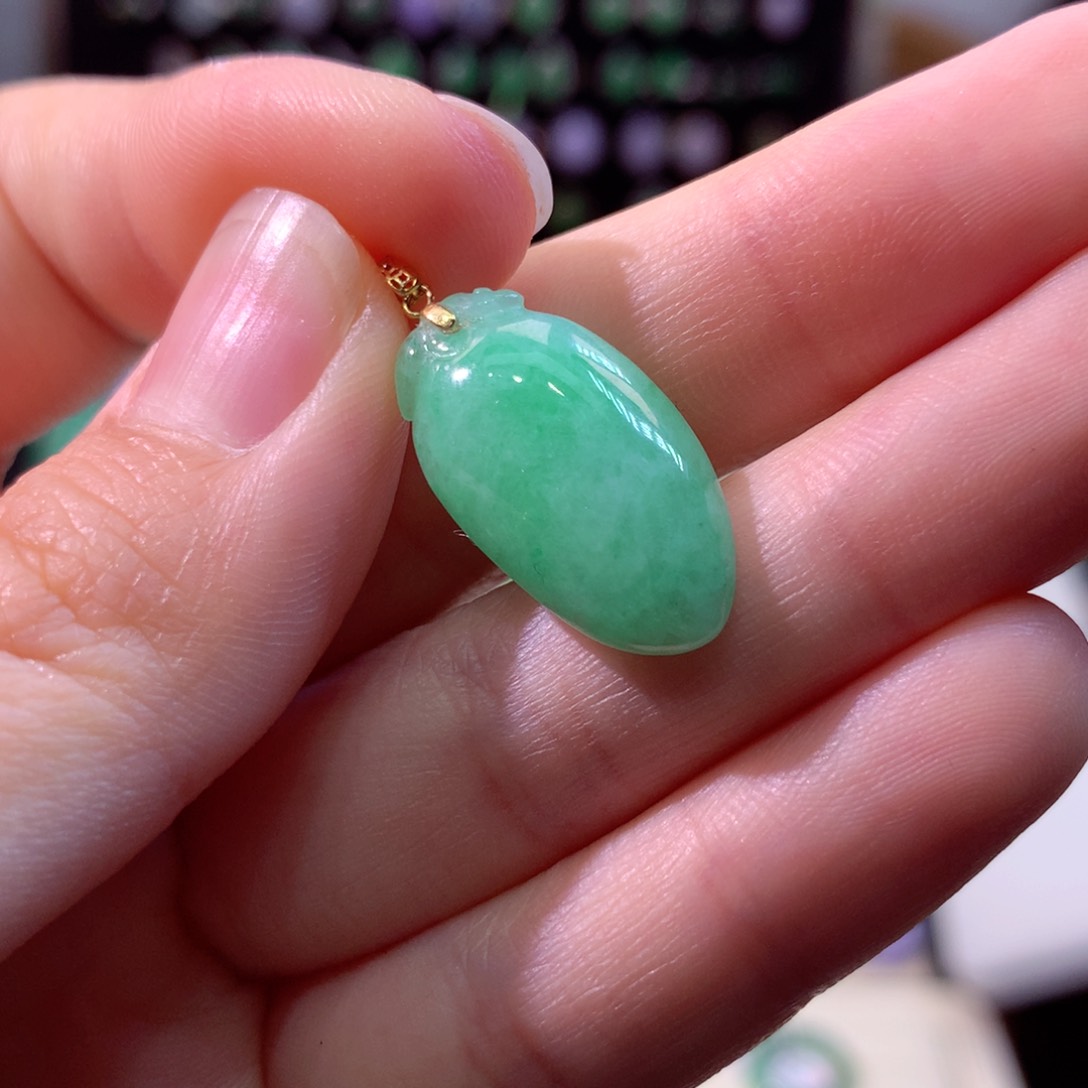 翡翠颈饰18K金镶嵌翡翠